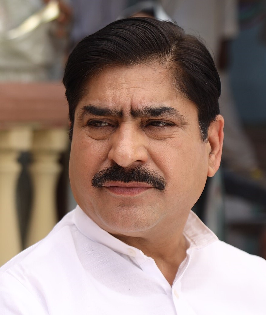 Yashpal Sharma (Devinder Gehlot)